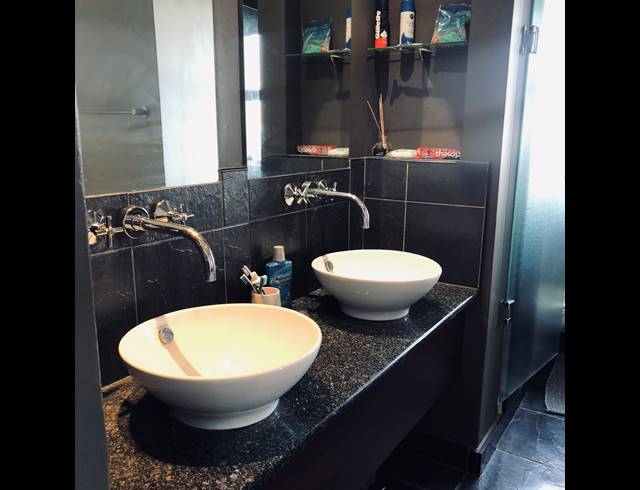 2 BEDROOM APARTMENT FOR SALE IN SANDTON CENTRAL